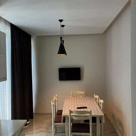 Kazazi Spille Apartman *